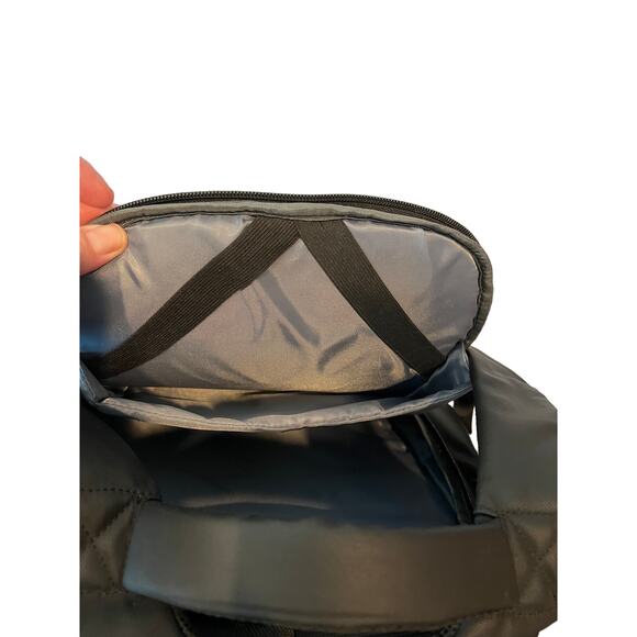 Large Black Padded Computer Backpack - Picture 5 of 6